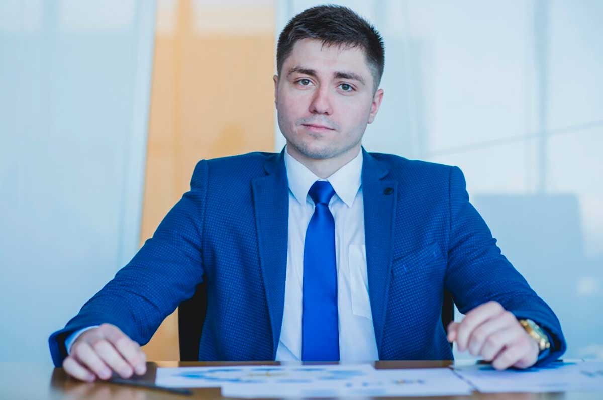Политический советник: кто это, что делает, как стать, обучение